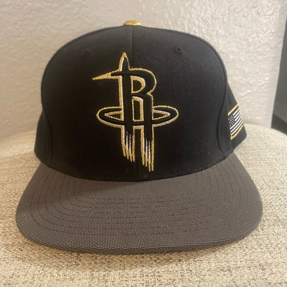 Houston Rockets SnapBack (Official Mitchell & Ness)